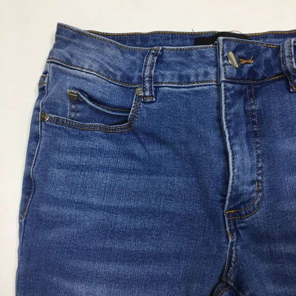 TAHARI Medium/Light Wash Fit Solution CHLOE 5 Pocket Logo Hardware Jeans - Picture 6 of 12